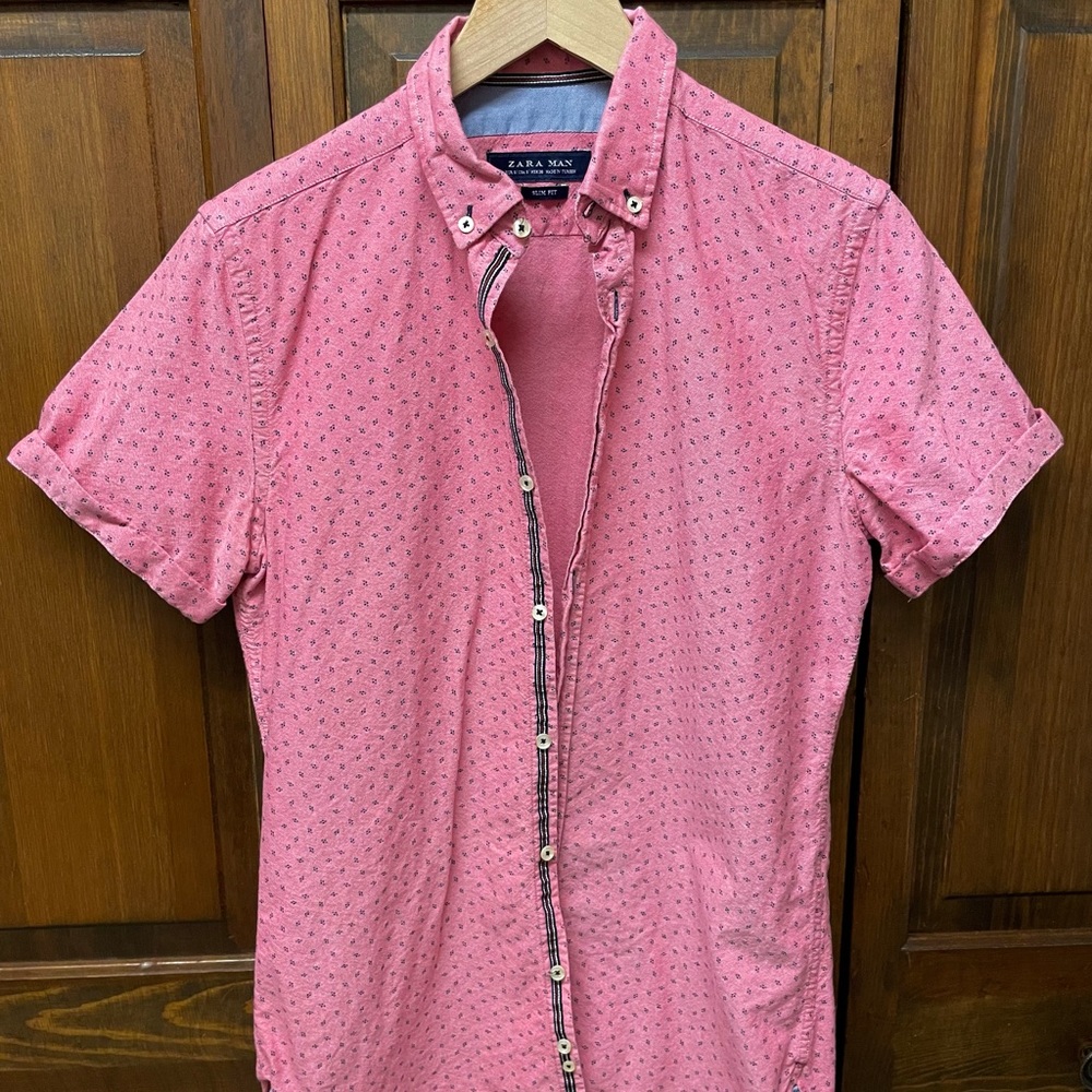 Zara patterned button-up - Picture 1 of 3